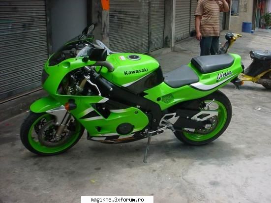 Mi-as dorii.... - momentan imi doresc o kawa zxr400, urmand k peste - AUTO